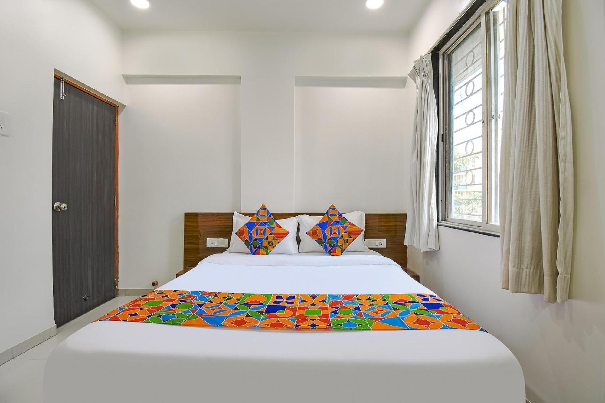 Fabhotel Skylight Studio Rooms - Nr Mcf Camp Pune Extérieur photo
