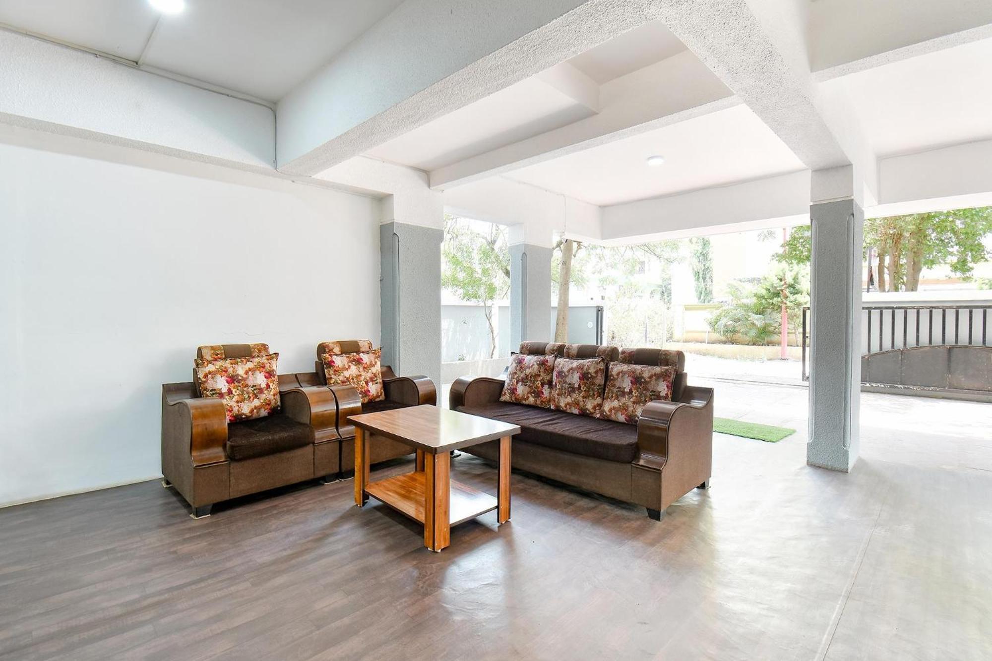 Fabhotel Skylight Studio Rooms - Nr Mcf Camp Pune Extérieur photo