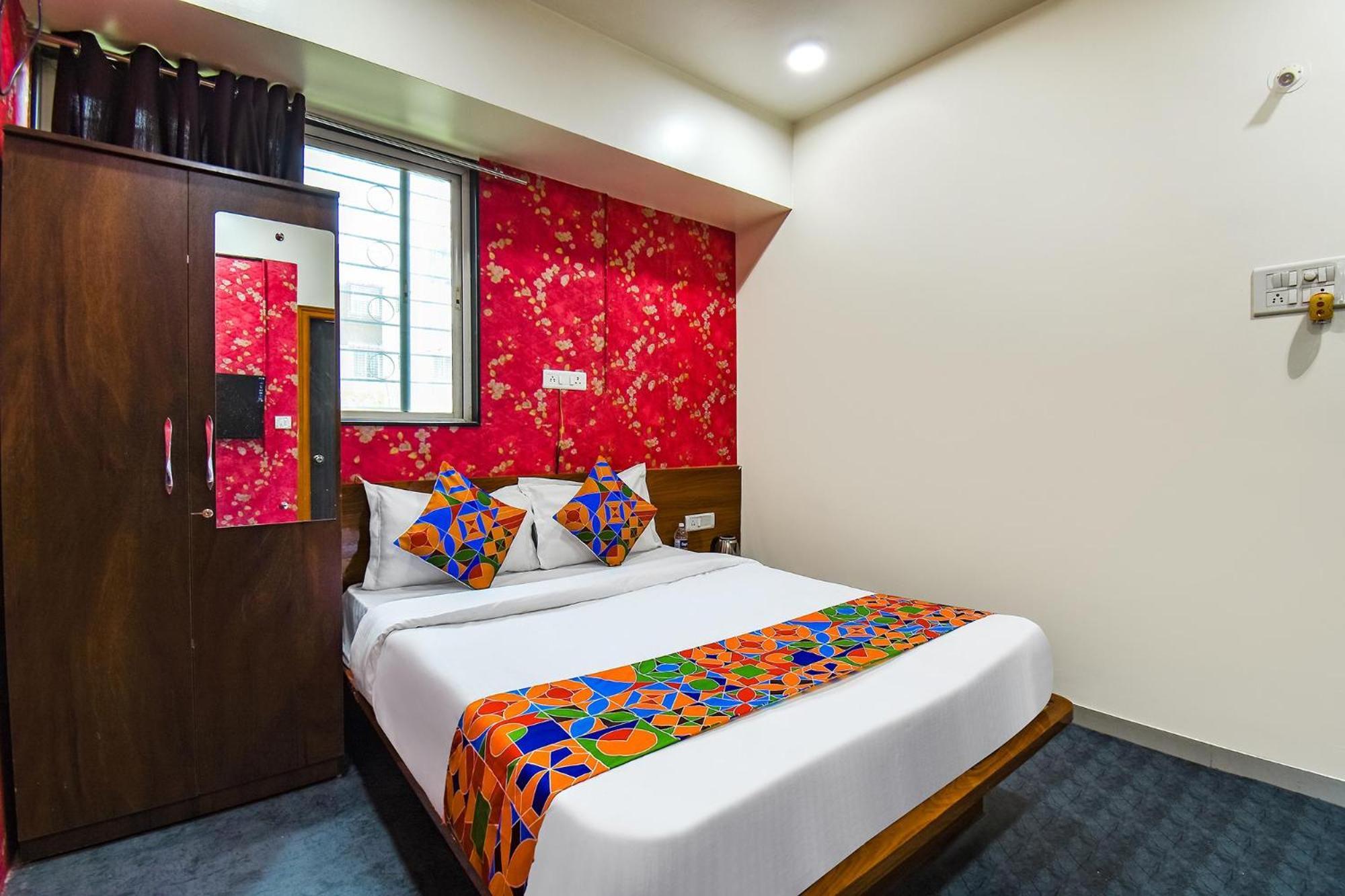 Fabhotel Skylight Studio Rooms - Nr Mcf Camp Pune Extérieur photo