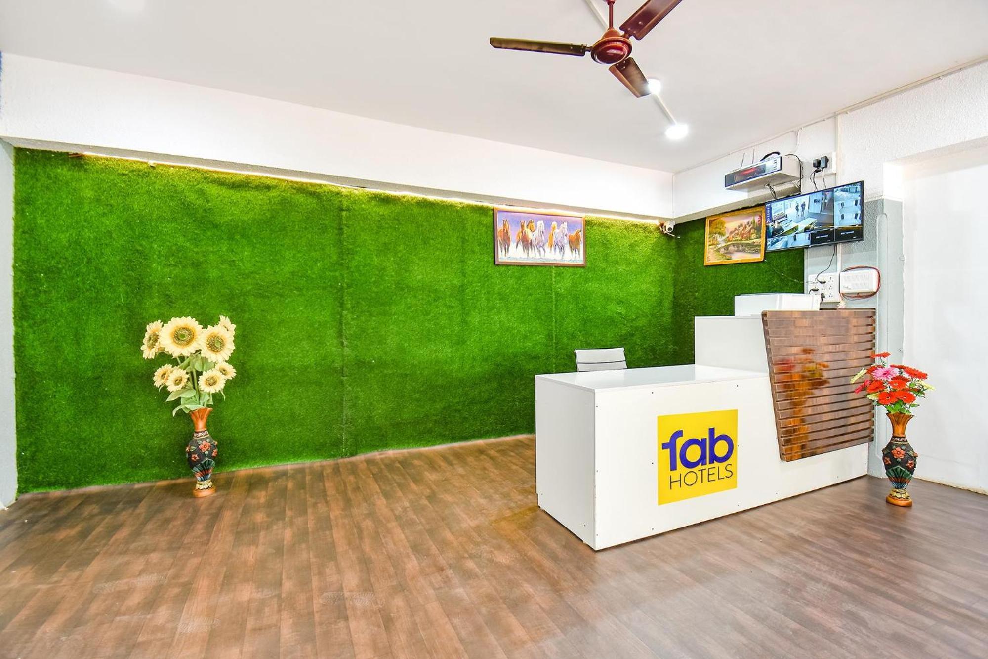 Fabhotel Skylight Studio Rooms - Nr Mcf Camp Pune Extérieur photo