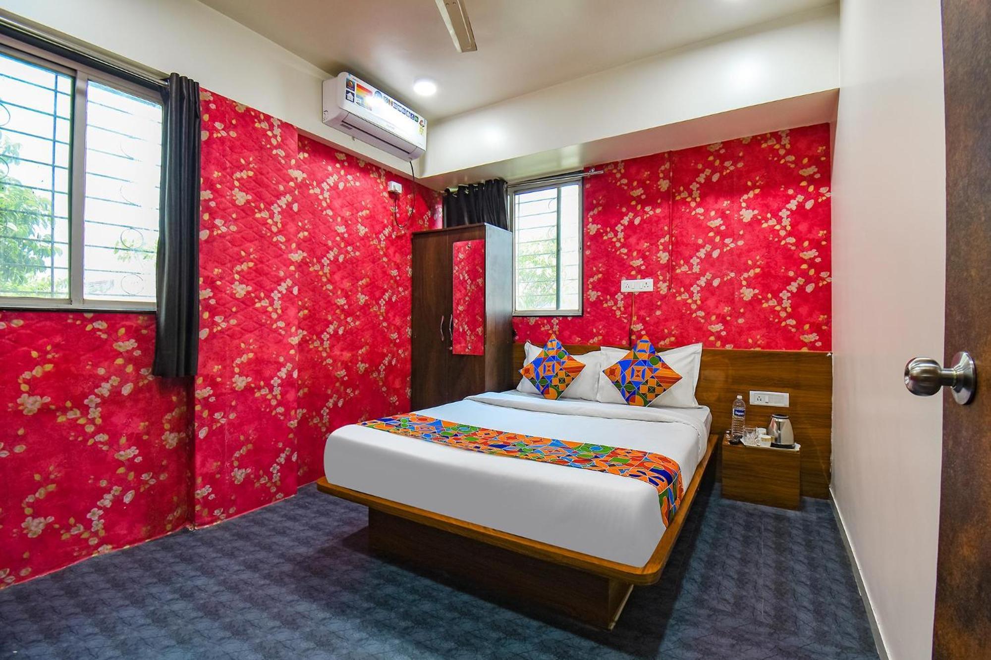 Fabhotel Skylight Studio Rooms - Nr Mcf Camp Pune Extérieur photo
